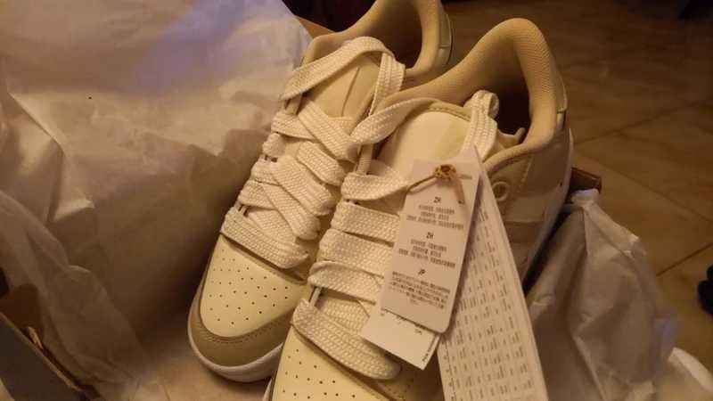 Sapatilhas adidas prontas a estrear