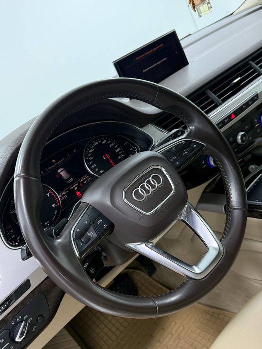 Продам Audi Q7 2018
