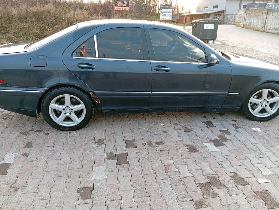 Продам нерозмитнене авто Мерседес S220