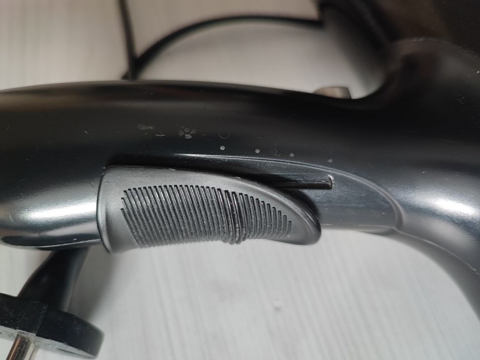 Продам фен braun