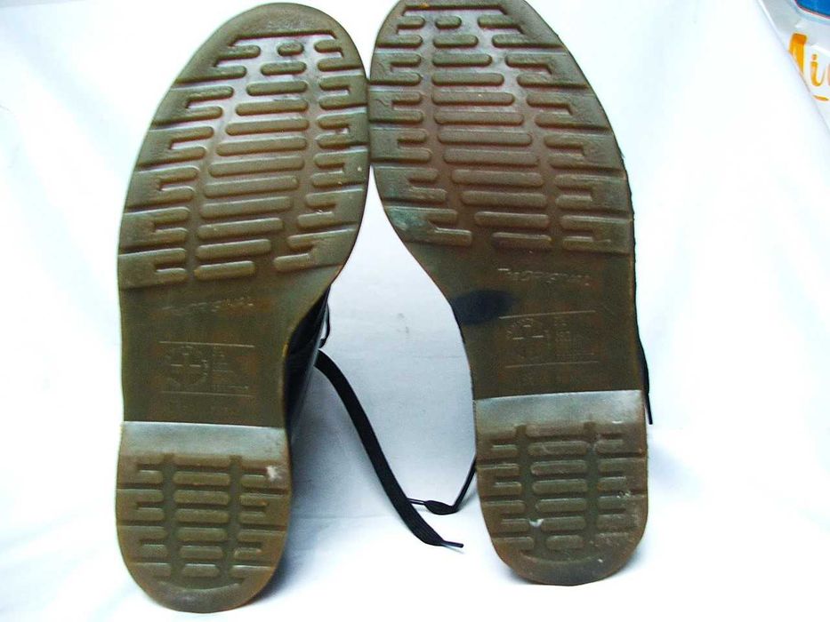 Dr, Martens Made in England model 1460