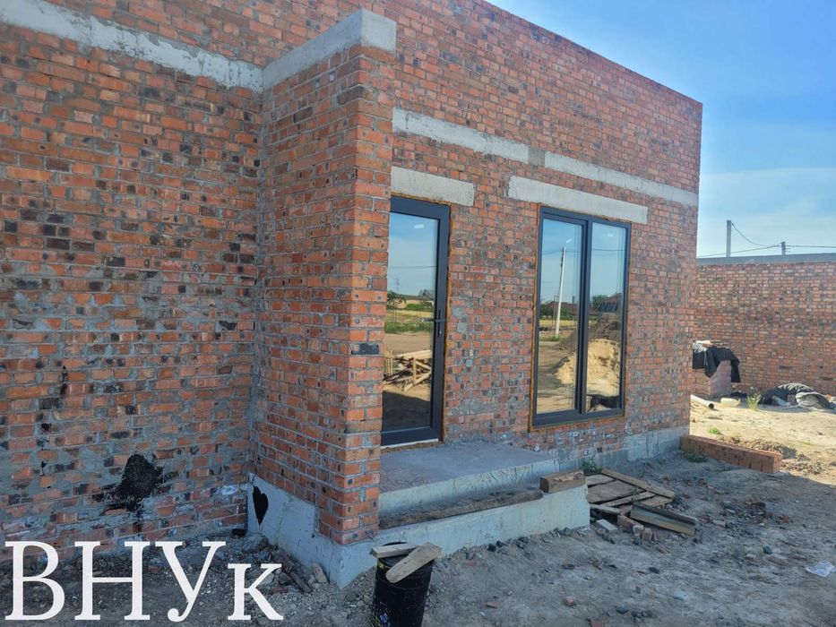 Продаю цегляний дуплекс панорамними вікнами