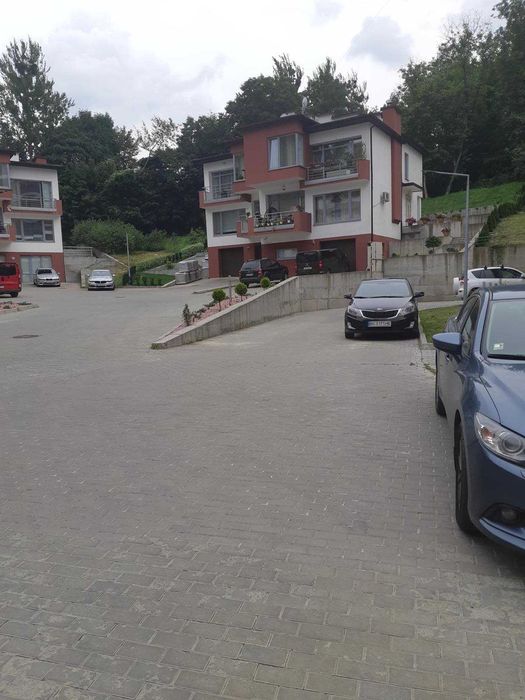 Оренда 4 кімн. будинку, вул Сахарова – Бойківська, вигляд на парк