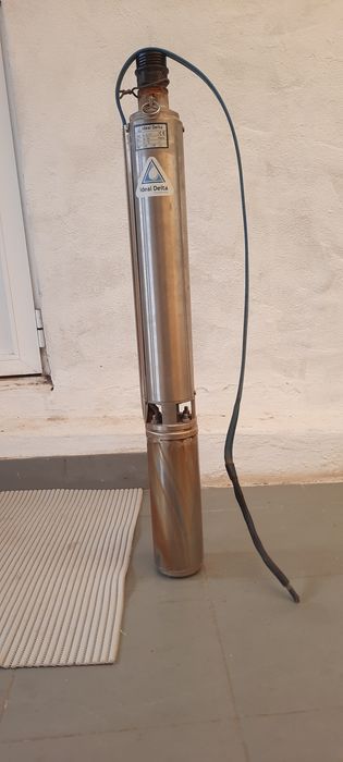 Bomba de poço, usada três anos.