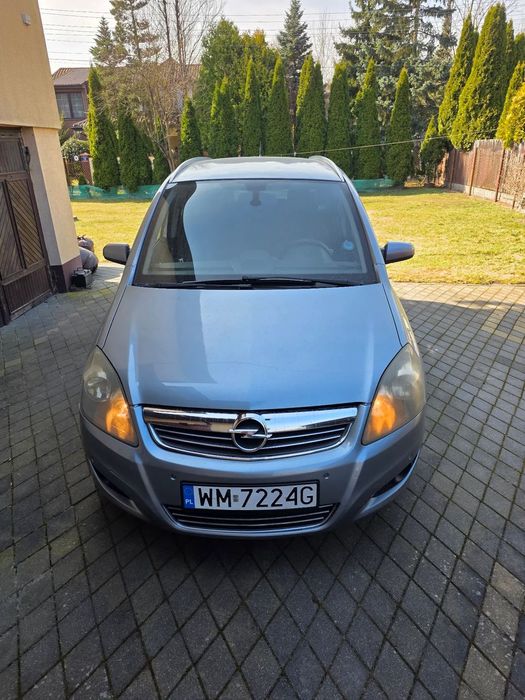 Opel Zafira Samochód po zmarłym tacie. Żadnen handlarz.