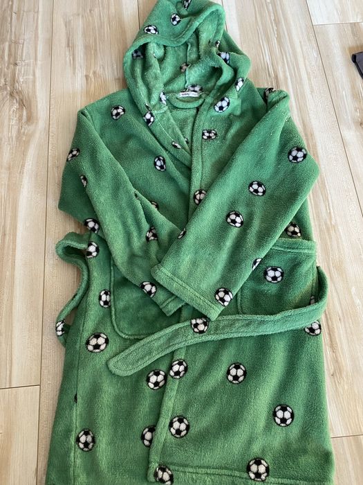 Szlafrok dla chłopca rozm.140