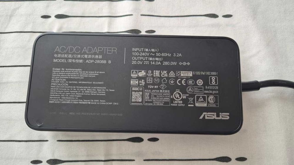 Laptop ASUS ROG Zephyrus Duo 16 2022r.