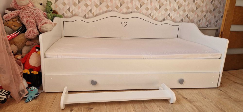 Łóżko dziecięce białe z materacem