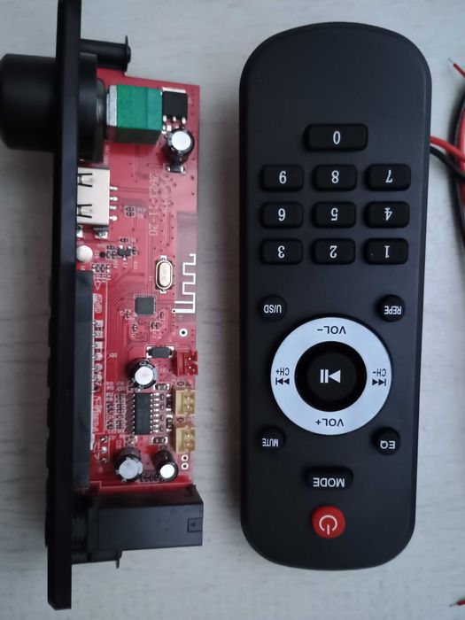 Wzmacniacz audio 2x40W 80W 12 24V stereo pilot JX- 818BT lub JX-Y18