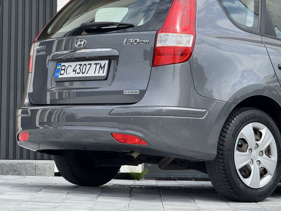 Продам Hyundai i30 2011 1.6 дизель Універсал у чудовому стані