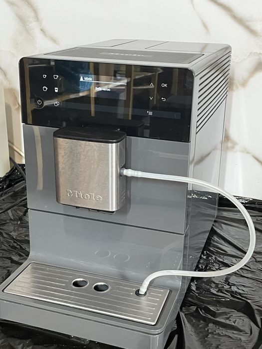 Miele CM5300 кавомашина