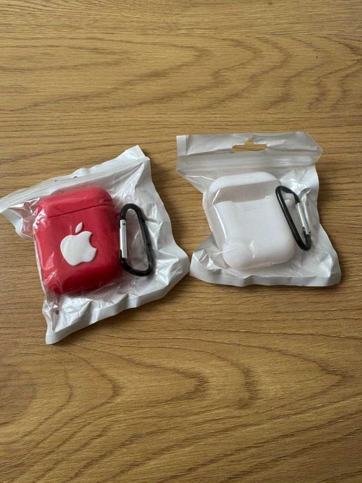 Силіконовий чохол до airpods 1, 2 чехол з карабіном