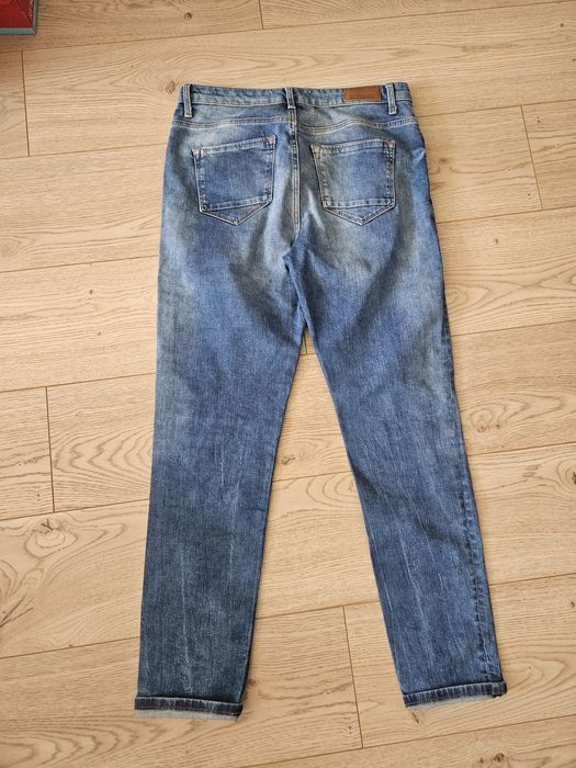 Spodnie Jeans   z dziurami