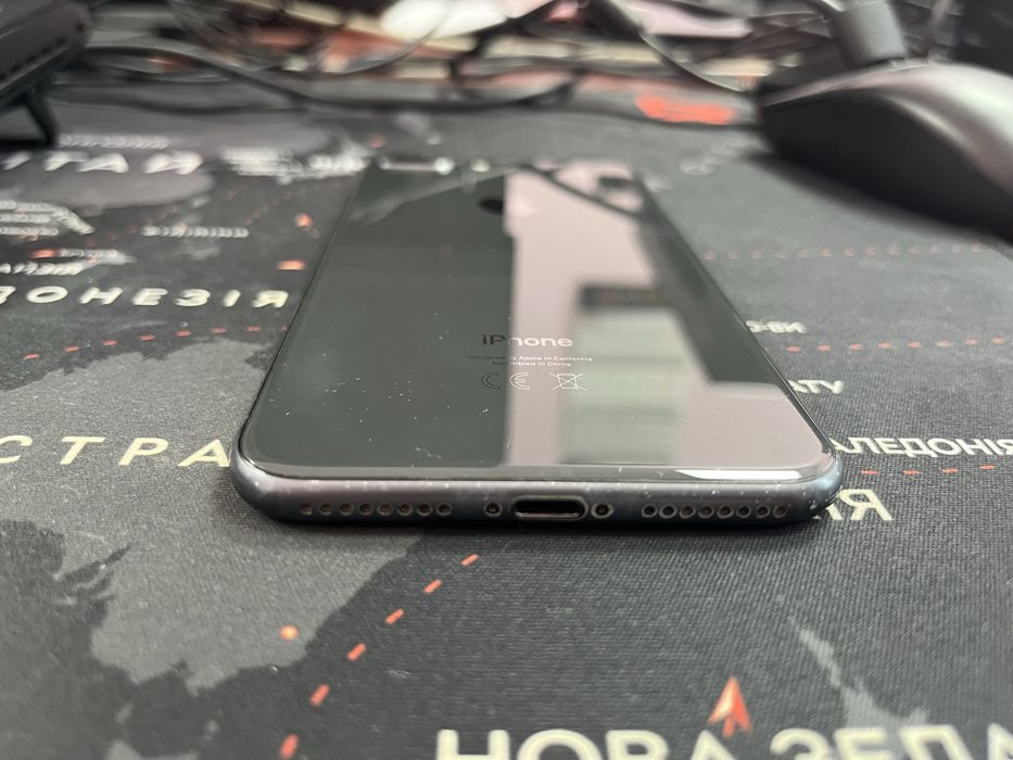 Продам iPhone 8 plus 64 gb