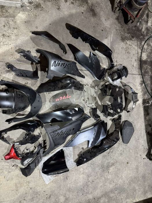 Пластик zx 10 r ninja 2024 25 22 23 21 рік нинзя кавасаки пласмаса