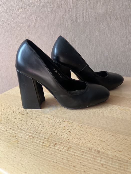 Туфлі жіночі , 37 розмір