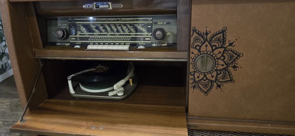 Móvel vintage radio