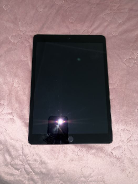 Ipad 8 generacji 128GB
