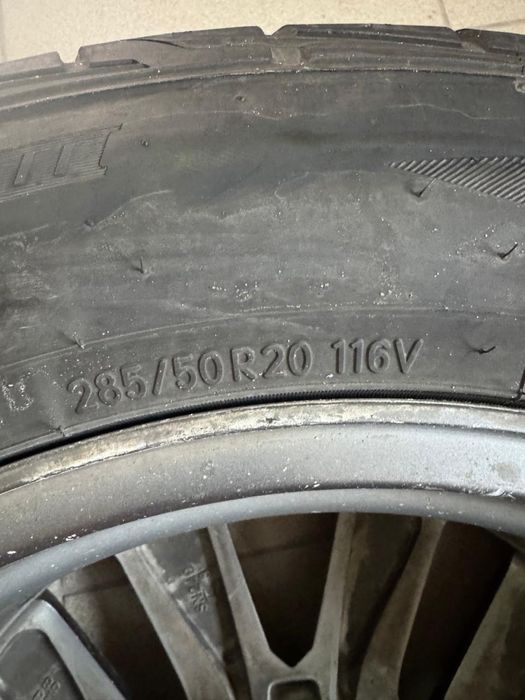 Комлект летней резины  TOYO, с оригинальными дисками LAND CRUISER 200