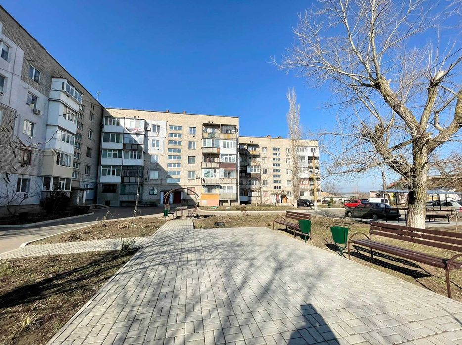 Продаю 1к. квартиру, с. Надбугское, за Варваровкой. Без комиссии. ц6