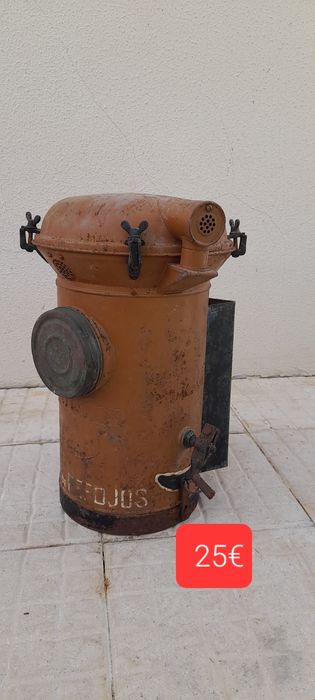 Vendo conforme o preço nas fotos ou em conjunto,  negociável.