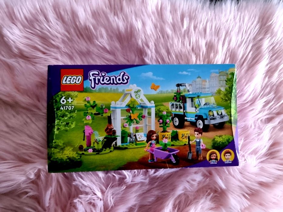 Nowe LEGO Friends 41707 Furgonetka do sadzenia drzew