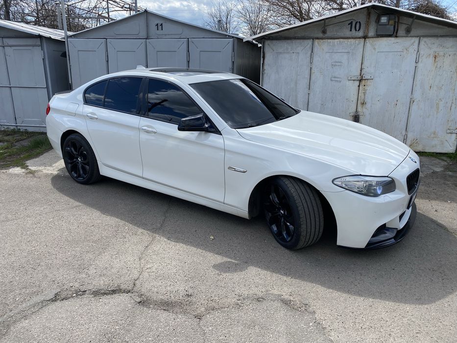 Продам BMW  528i F10 3.0