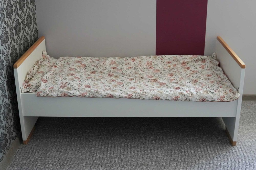 Łóżeczko-tapczanik 140x70cm Pinio Snap + szuflada + barierka + materac