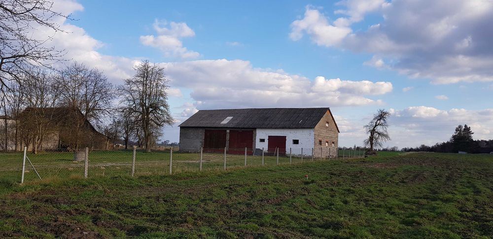 Działka budowlana z budynkiem gospodarczym