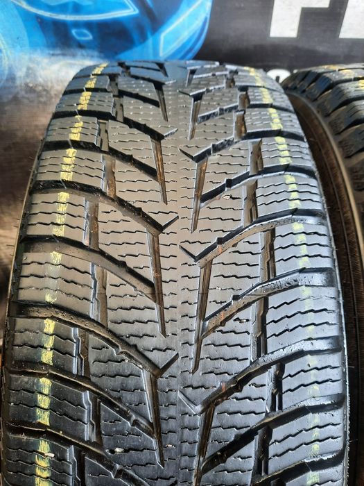 Opony zimowe 215/60/17C Nokian wzmacniane Para 9mm jak  Nowe