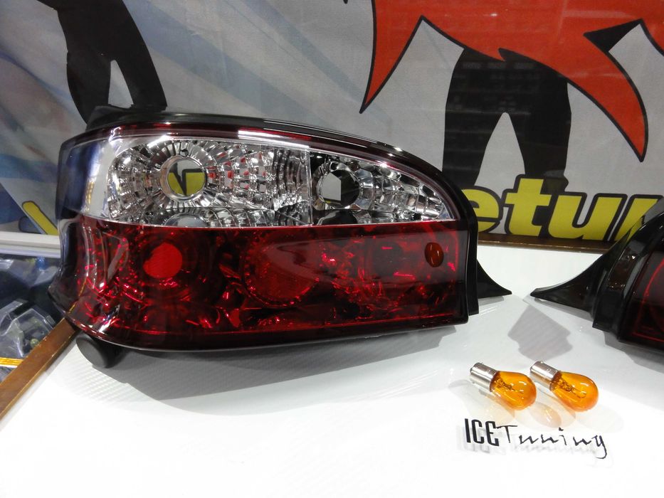 Farolins / farois traseiros para Citroen Saxo 96-03 vermelho cristal / red clear