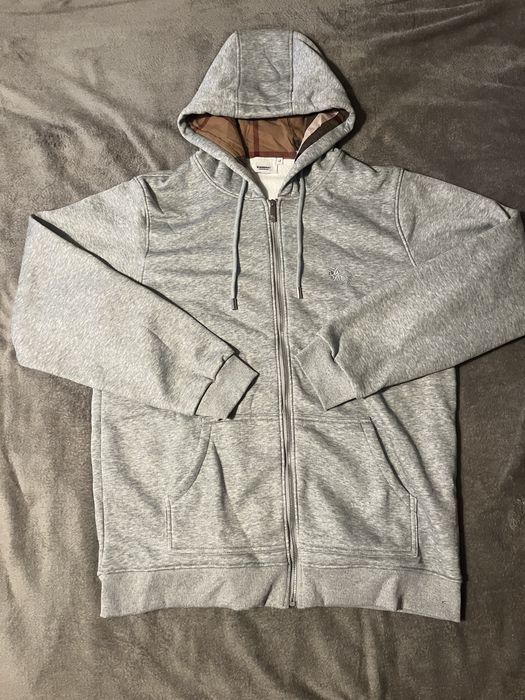 Casaco burberry.