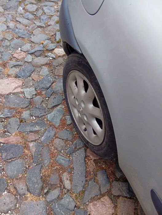 Renault Clio 1.9D a 1300€
