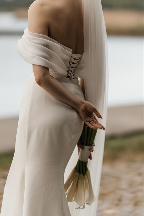 Молочна весільна сукня, розмір S