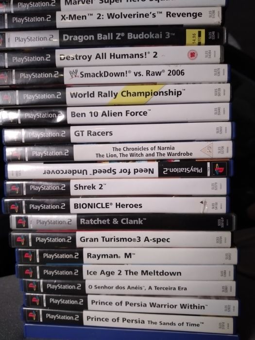 Jogos ps2  e cabos e comando remoto