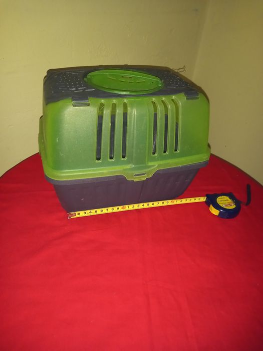 Коробочка . Для перевозки животных.