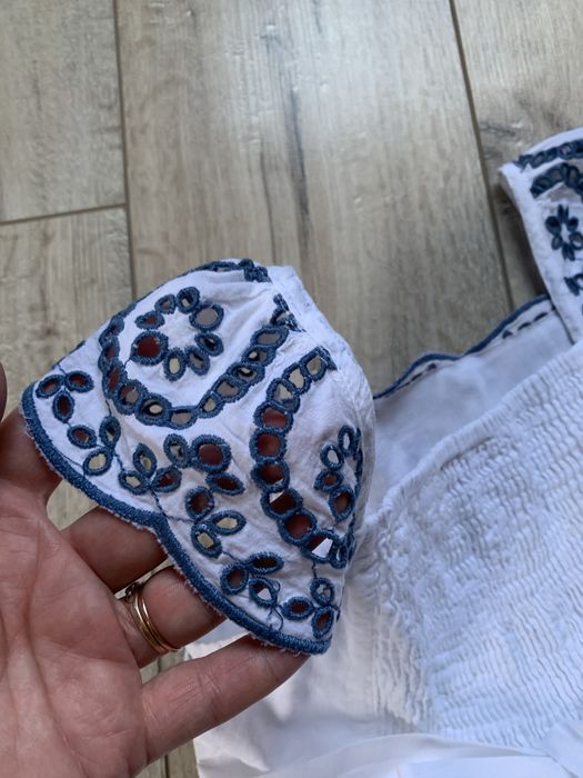 Красиве плаття для модниці.