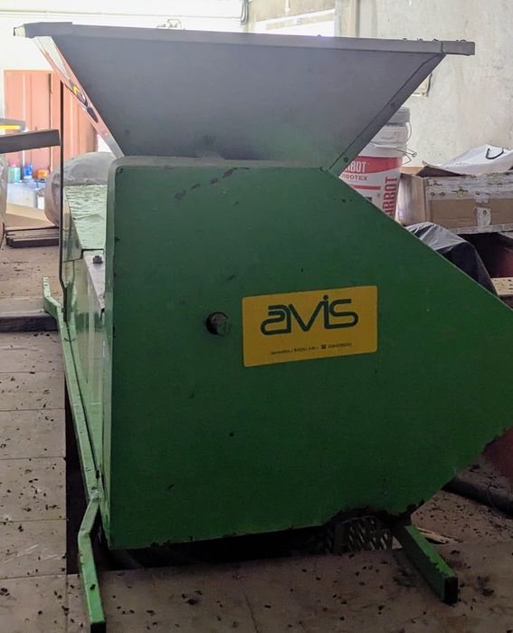 Maquina vindima uvas