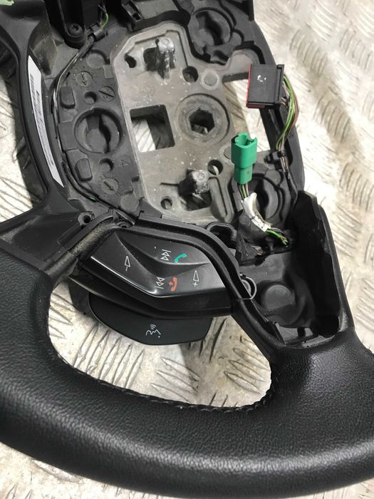 Ford Kuga mk2 kierownica Jak nowa oryginał full opcja
