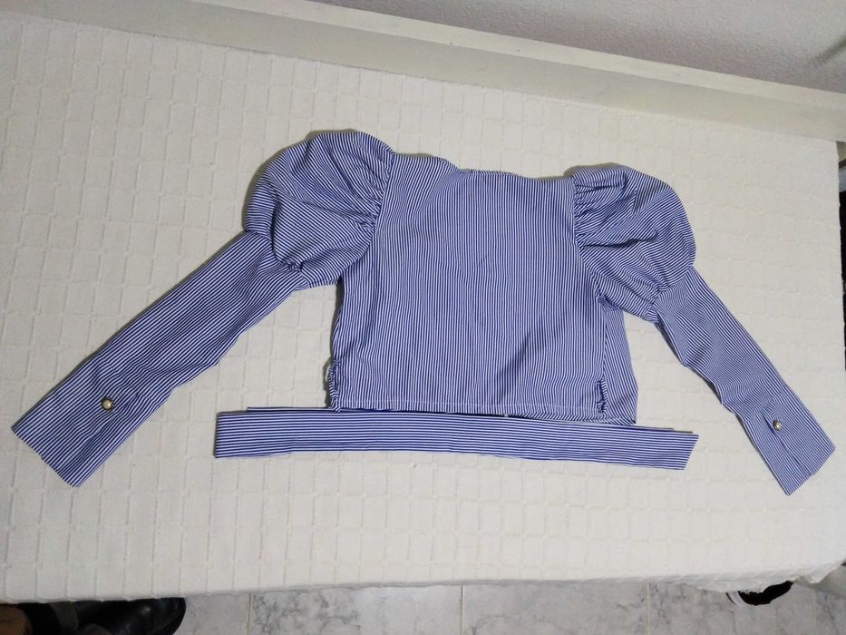 Camisola/blusa tipo Bolero "My Studio SRL"