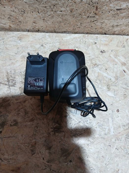 Akumulator-ładowarka BOSCH ALL18V  - Akumulator 2.0Ah powystawowe sprawne