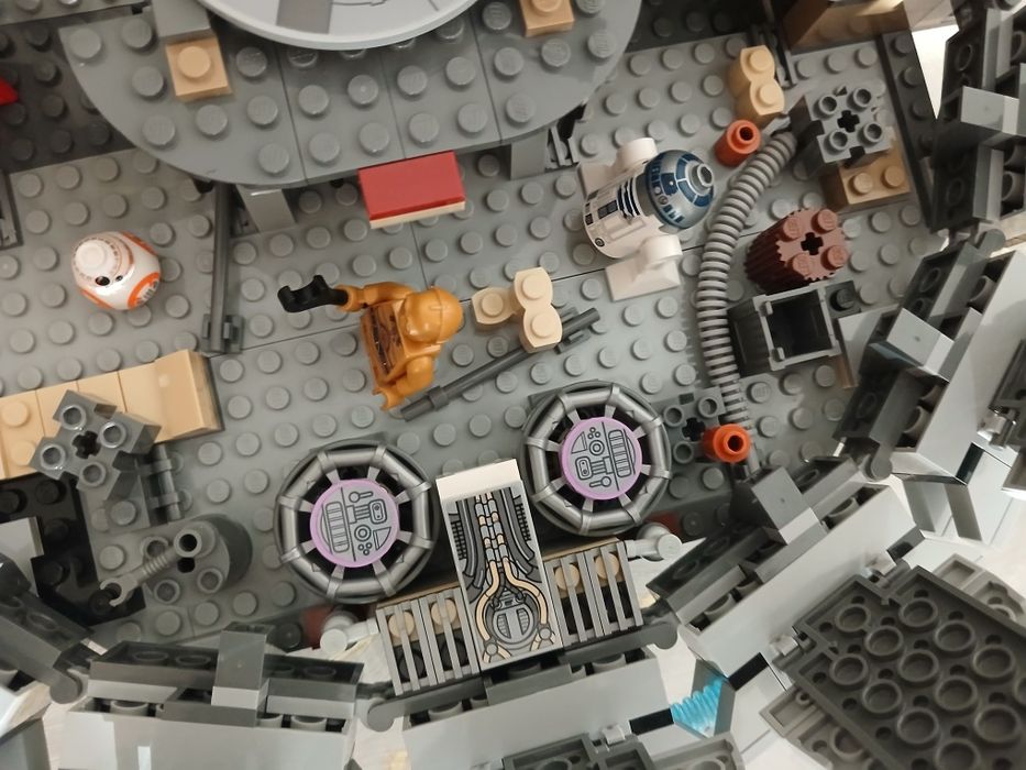 Lego star wars millennium falcon oficial