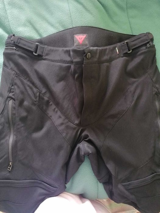 Fato impermeável com proteção lombar nunca usado DAINESE