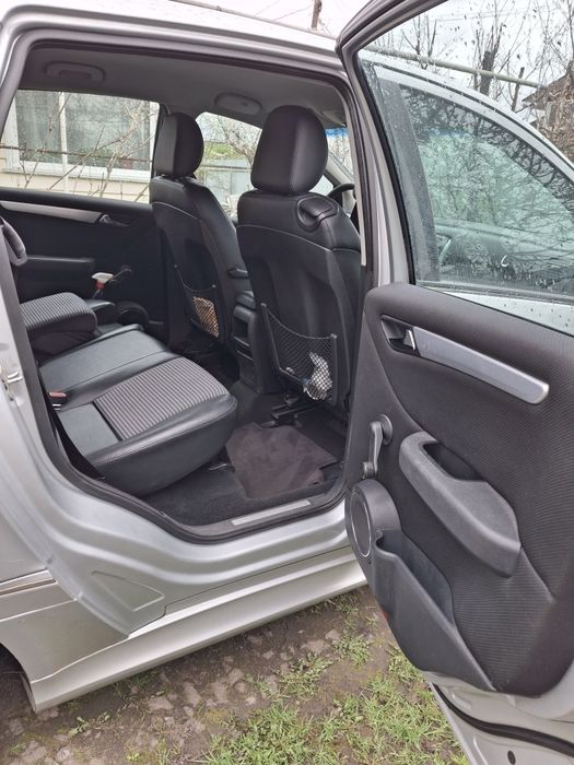 Mercedes-Benz 2006 Мерседес Бенз