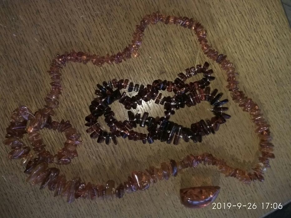 Колье ожерелья из бирюзы, сердолика, хрусталя, янтаря