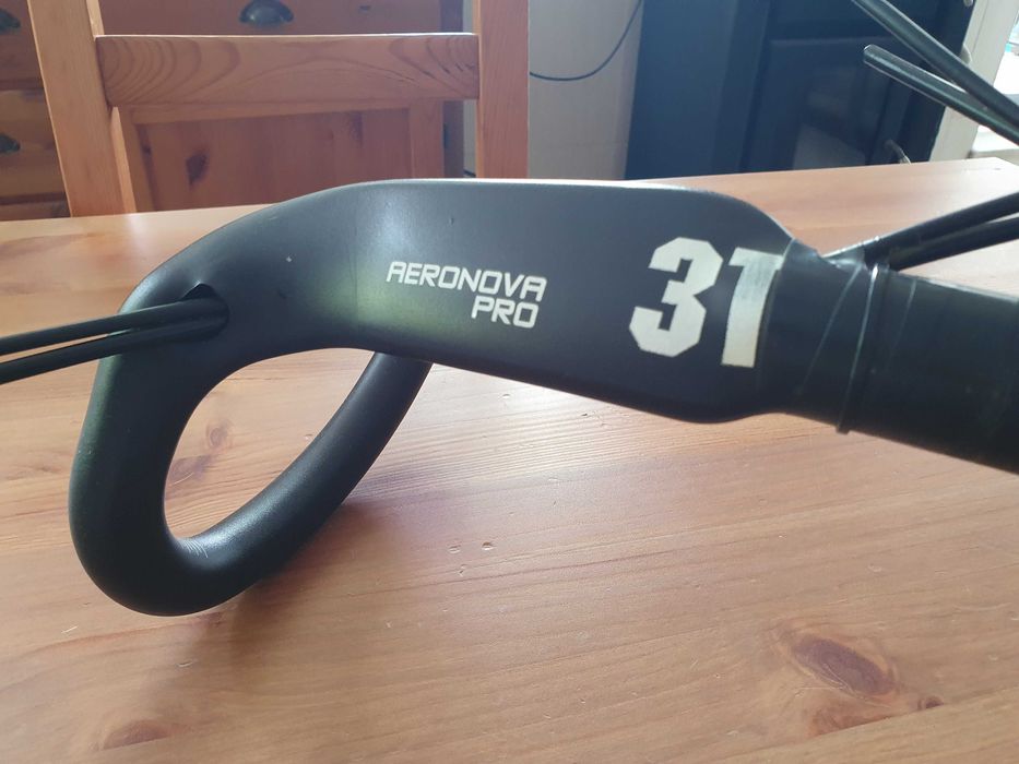 Guiador de bicicleta de estrada 3T Aeronova Pro