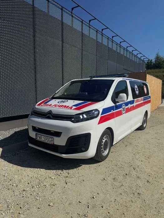 Transport medyczny/ Transport sanitarny / Ambulans