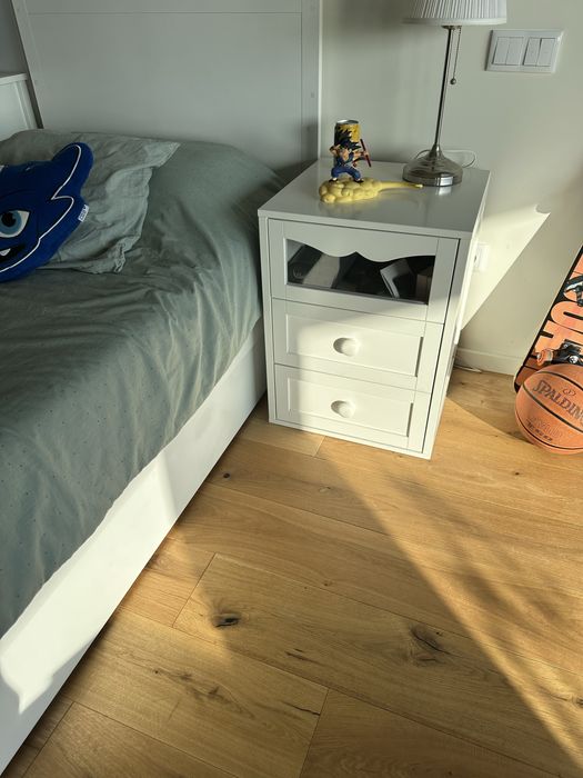 Cama  convertivel   Trama  como nova