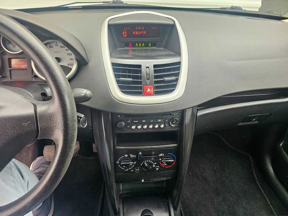 Peugeot 207 1.4i 16v 90Cv 190.000Km 11/2007