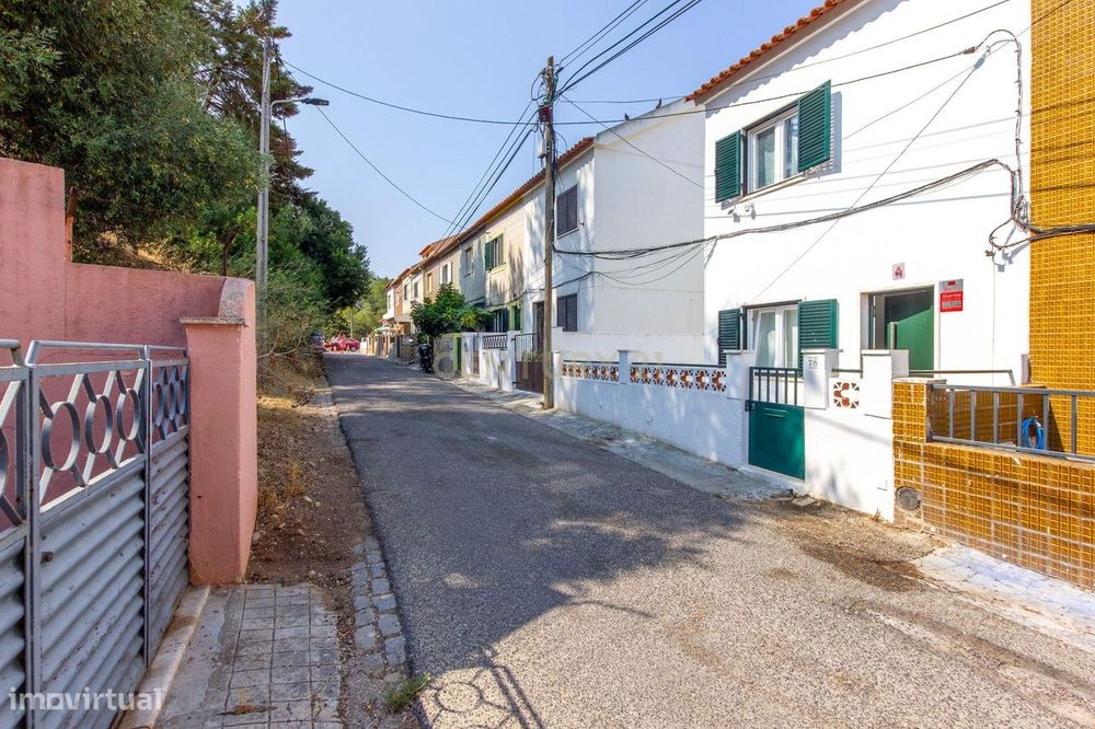 Casa Renovada em Setúbal com Vista Panorâmica